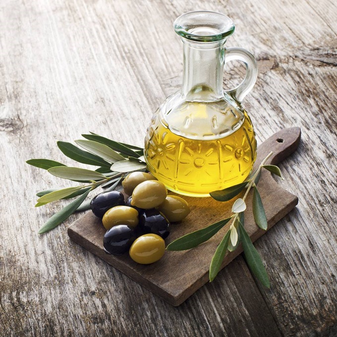 Польза оливкового масла для ресниц