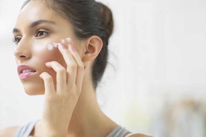 Как увлажнять сухую кожу лица