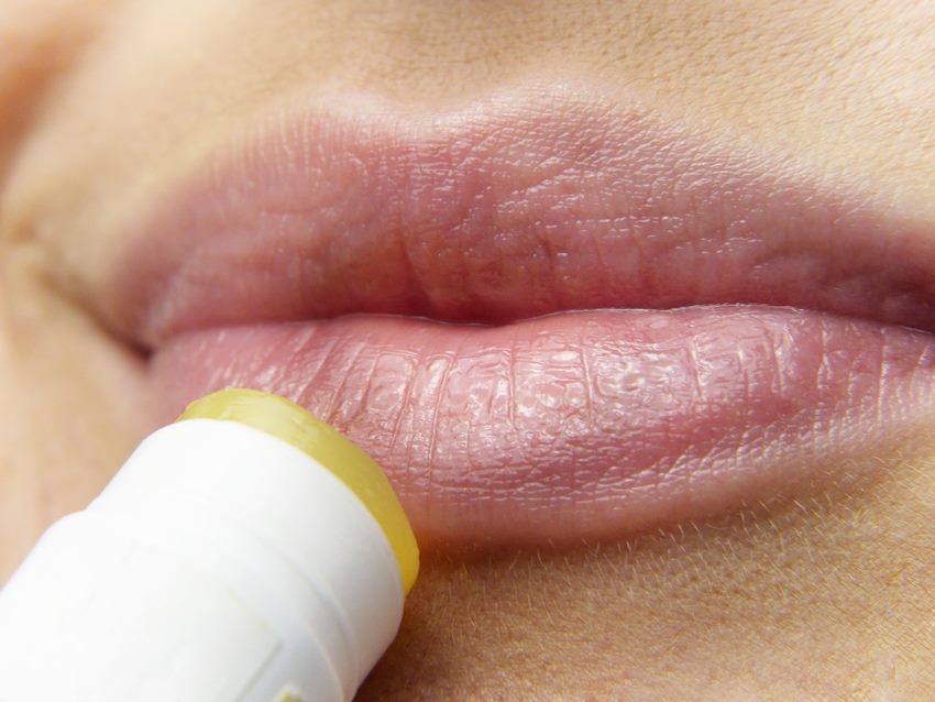 Уходовые средства для восстановления сухих губ