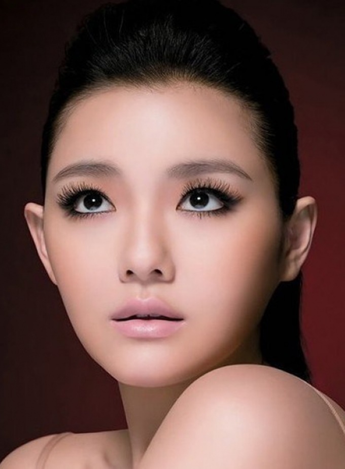 Подходящий эффект наращивания для азиатских глаз