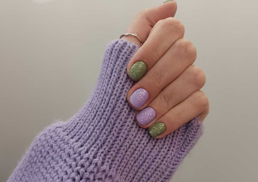 Блестящий маникюр на короткие ногти Блестящий маникюр на короткие ногти