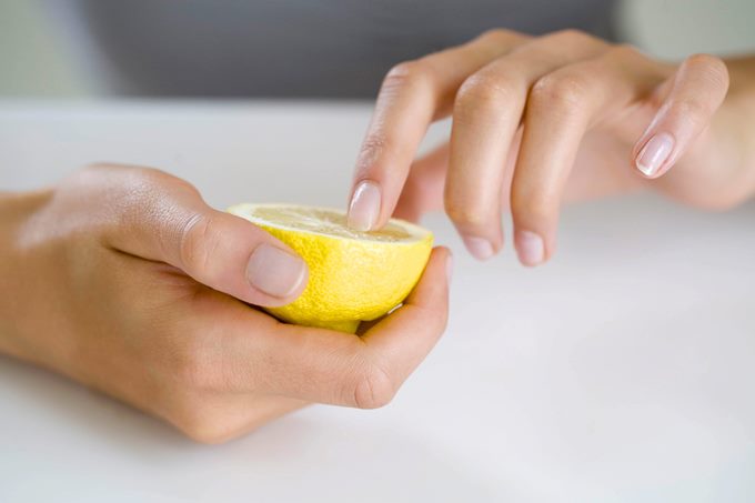Как укрепить ногти после геля-лака с помощью ванночек