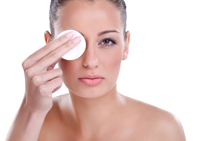 Как ухаживать за кожей после удаления перманентного макияжа ремувером