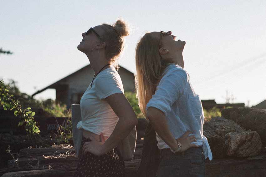 Проявление тревожного типа привязанности