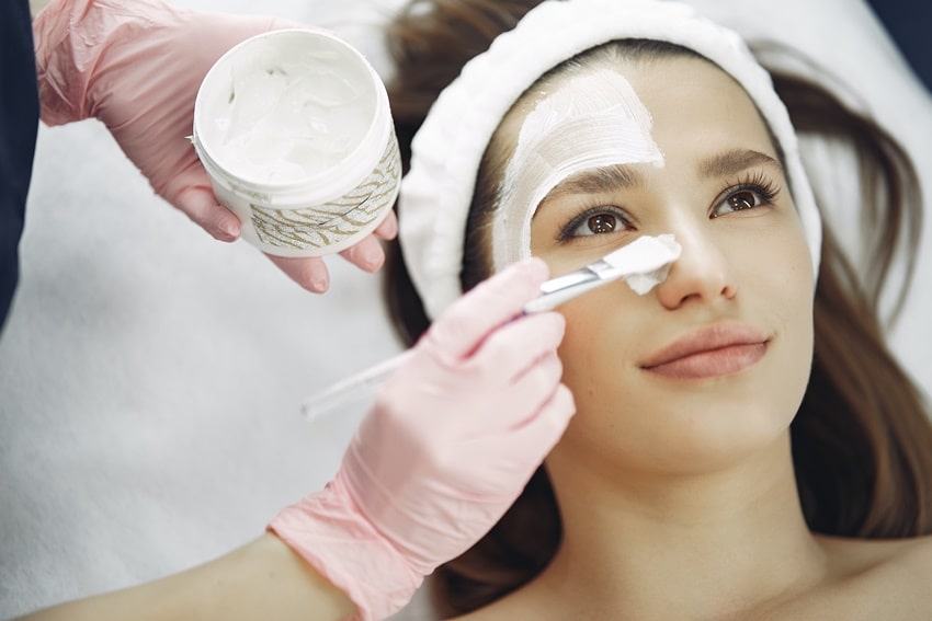3 процедуры для глубокого очищения кожи лица в салоне