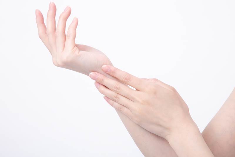 Каким должен быть состав крема для ухода за кожей рук