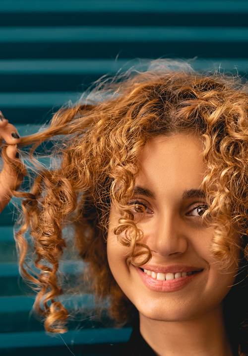 Как правильно ухаживать за волосами после процедуры наращивания