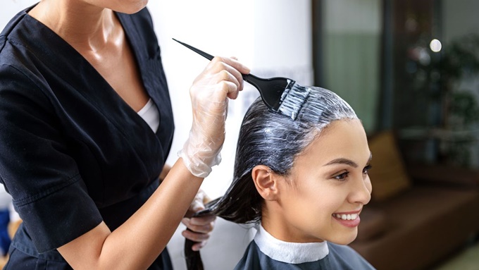 Как покрасить длинные волосы: эффективные советы по выбору красителя и  техники окрашивания