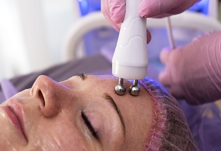 Электромиостимуляция лица – удаление морщин и второго подбородка током