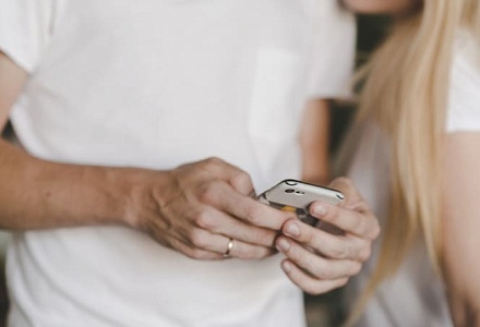 Как возбудить парня по переписке: эффективные техники и слова