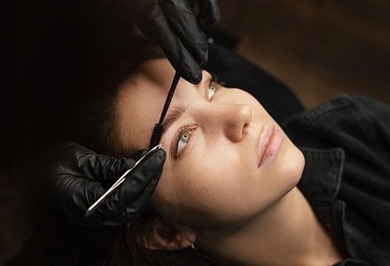 Как сделать брови в домашних условиях: необходимые инструменты и пошаговая инструкция