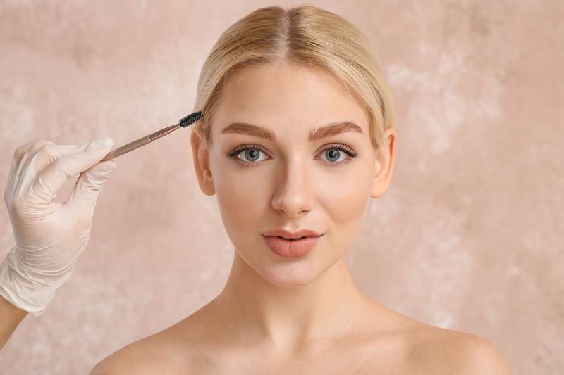 Как правильно красить брови: 8 техник Как правильно красить брови: 8 техник