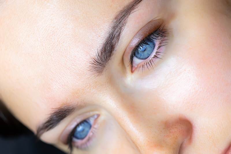 Тренды 2023 года, касающиеся формы бровей Тренды 2023 года, касающиеся формы бровей