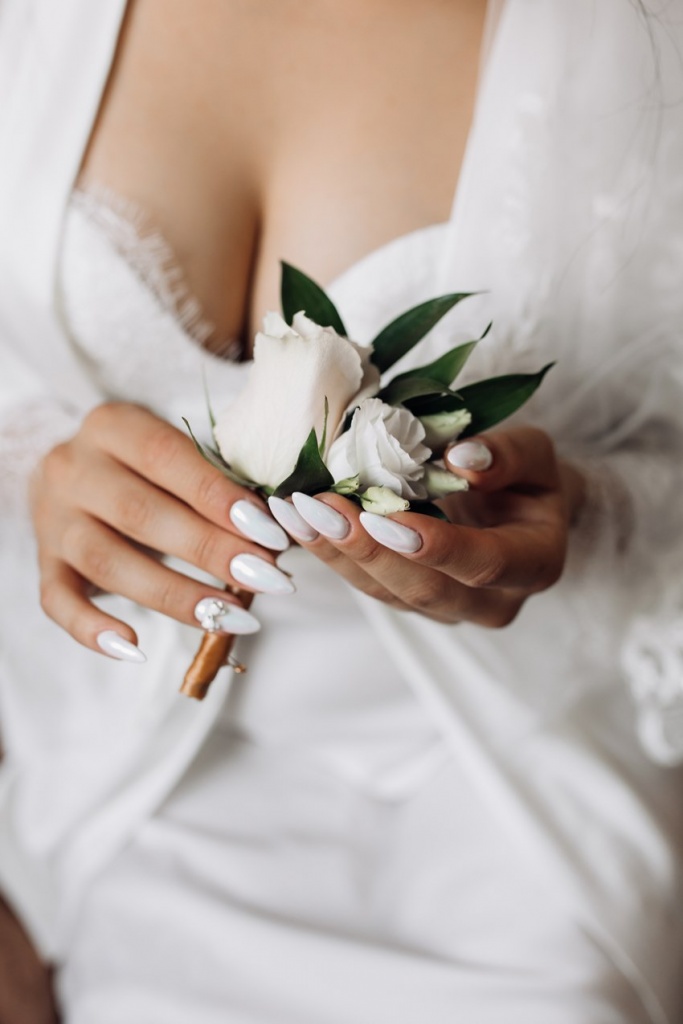 На острые ногти На острые ногти