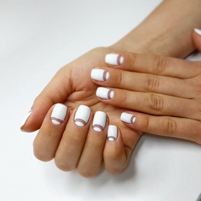 Модные техники белого маникюра–2023 Модные техники белого маникюра–2023