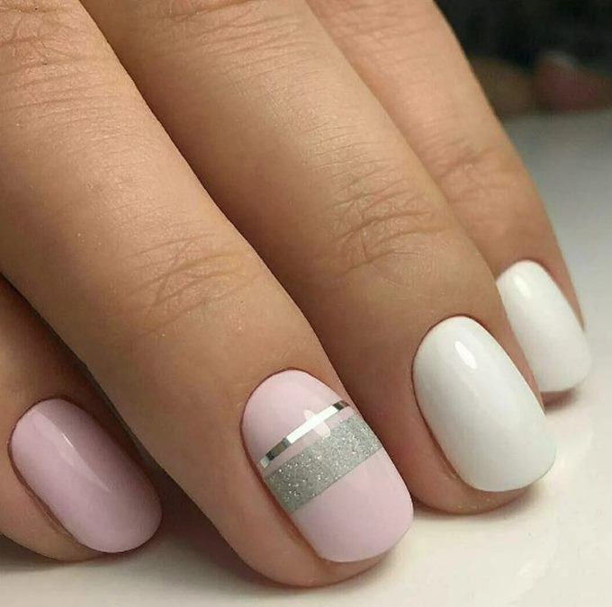 Белый с розовым или бежевым Белый с розовым или бежевым