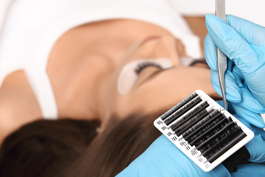 Этапы наращивания ресниц в салоне Этапы наращивания ресниц в салоне