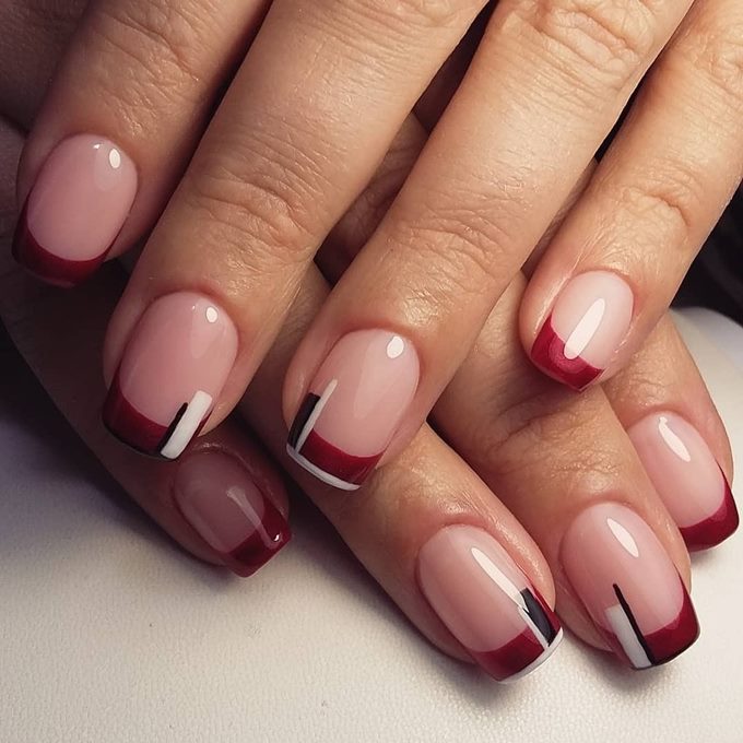 Негативное пространство красный маникюр Негативное пространство красный маникюр